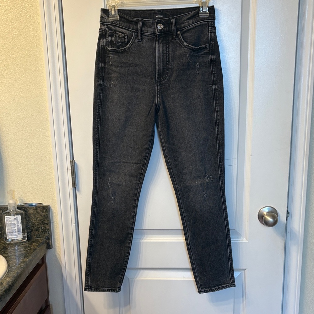 Express Black High Rise 90’s Skinny Jeans 2 Short